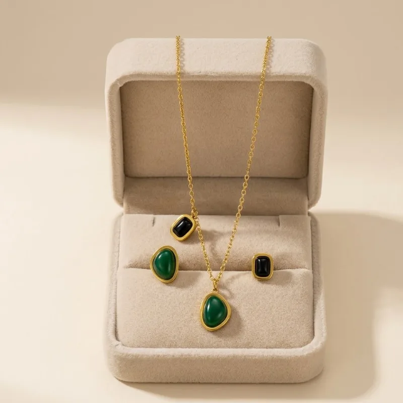 PARURE 3 PIÈCES LUCI – COLLIER, BOUCLES D'OREILLES